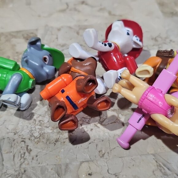 PAW PATROL Pup Buddies 5 Figures Exclusive - Marshall Rubble Rocky Zuma Skye Toy - Picture 8 of 8